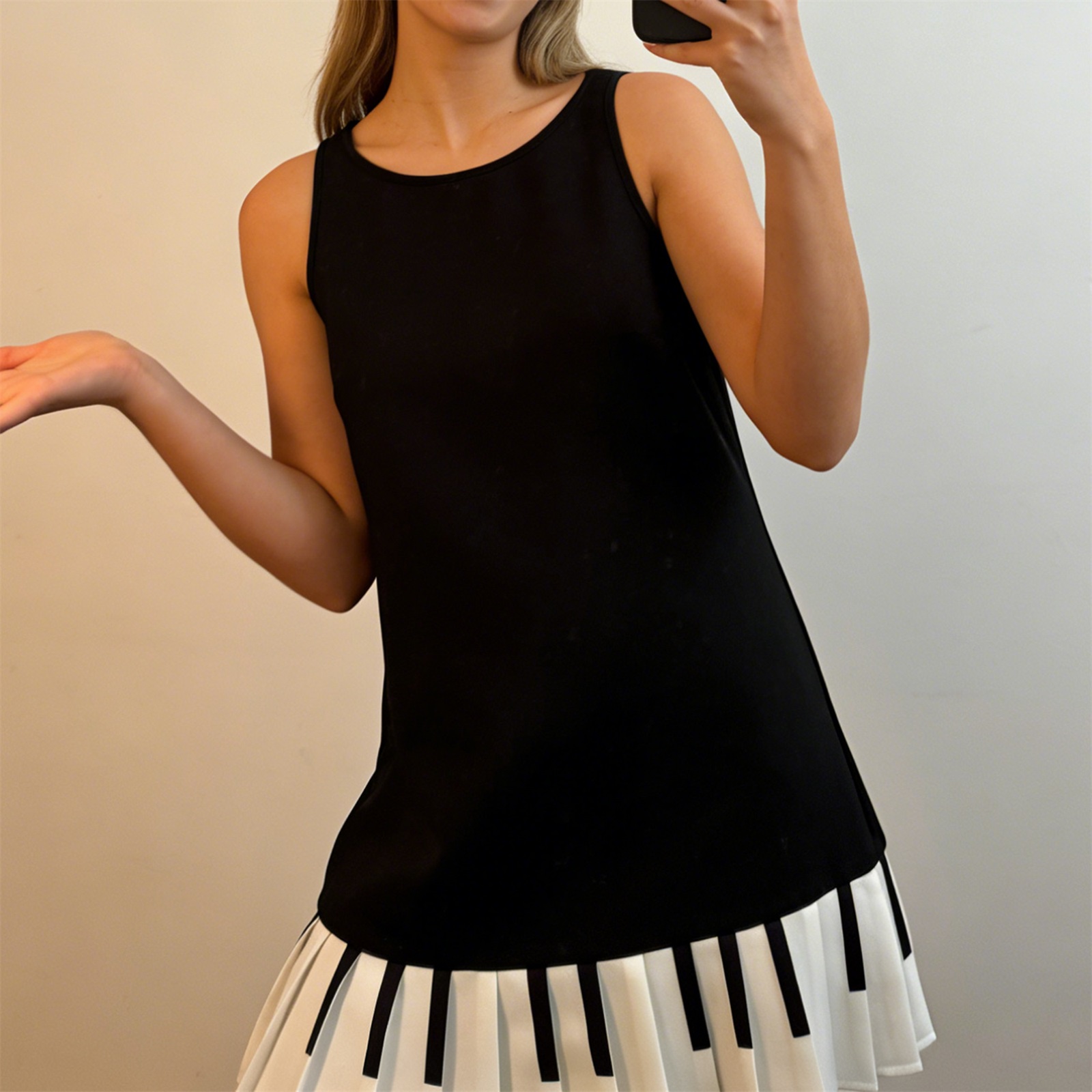 Kadınlar için Y2K Piyano Tuşu  - Y2K Backless Halter Mini Dress incelemesi ve fiyatı